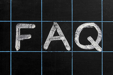 缩写 FAQ 手写在黑色黑白板上黑板帮助商业网络解决方案互联网问题教育图片