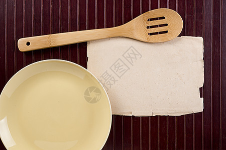 木制厨房铲木头工具勺子钢包棕色美食食物白色装饰黄色背景图片