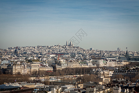 在巴黎的屋顶上查看景点文化城市地标历史天线阳光假期大都会市中心背景