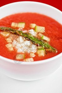 gazpacho 混杂草本植物美食玻璃维生素餐厅蔬菜桌子盘子午餐饮食图片