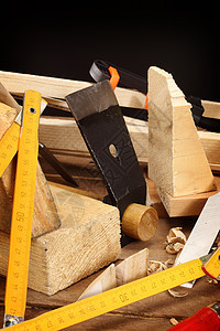 木匠的工具笔记本木头测量木材作坊建造木工安全维修黄色图片
