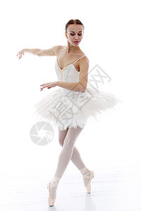 芭蕾舞表演黑发艺术舞蹈女孩舞蹈家女士短裙女性微笑快乐图片