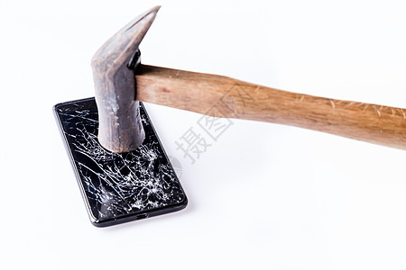 锤子和智能手机 白色的屏幕被打破电子维修工具细胞粉碎电话裂缝技术划痕图片
