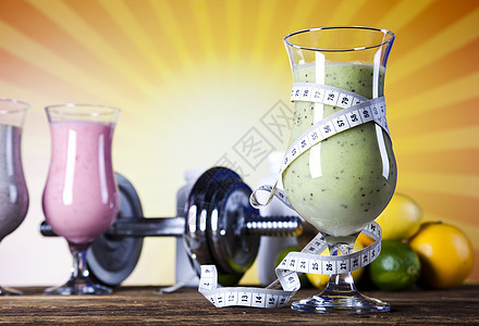 鸡尾酒 健康和新鲜建筑果汁奇异果酸奶浆果身体活力水果力量营养图片