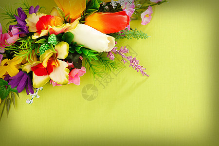 黄色背景的花卉布局花朵框架婚礼季节庆祝叶子空白白色红色假期图片
