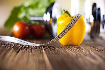 健康食品 日落背景 亮度多彩的音调概念食物健身运动水果健康饮食蔬菜营养维生素卫生肌肉图片