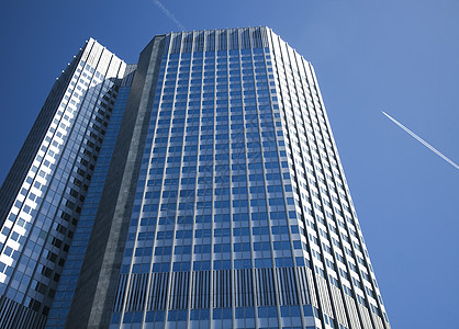 城市景色 亮丽多彩的音调概念技术办公室天空窗户建筑玻璃金融景观反射蓝色图片