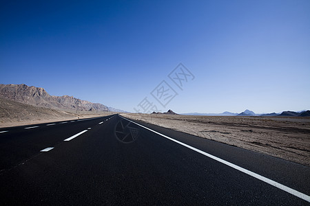 道路 明亮多彩的音调概念阳光国家车道街道旅游旅行交通水平游客场景图片