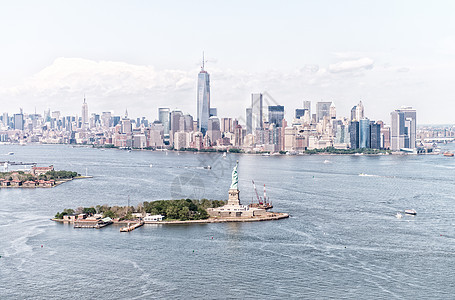 自由女神像和下曼哈顿天线 空中观察天空建筑学雕像商业全景国家地标天际城市景观图片