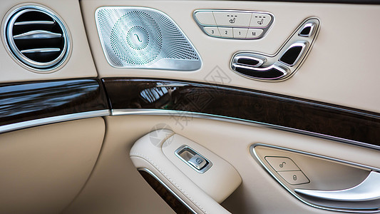现代汽车内部合金引擎控制板旅行车速按钮气囊控制汽车金属图片