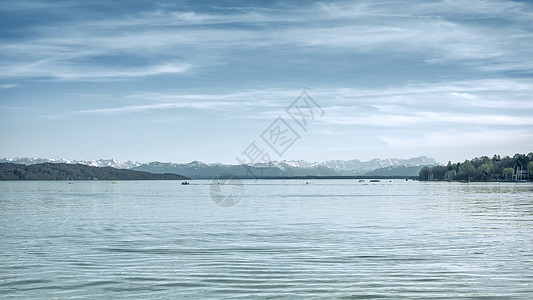 Zugspitze 祖尔皮茨自由国家旅行天空森林旅游假期高山风景天气图片