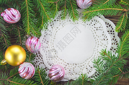 圣诞节 圣诞装饰节日嘉年华盛宴传统松树场景玩具锥体金子假期礼物浆果季节图片