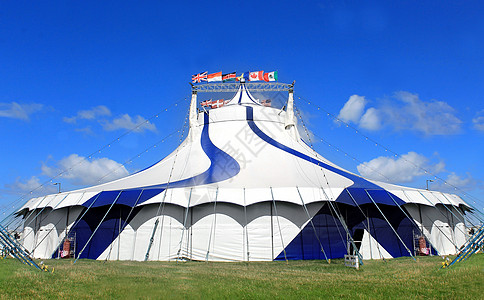 野外马术帐篷风景绳索马戏团天空娱乐场馆乐趣蓝色日光水平图片