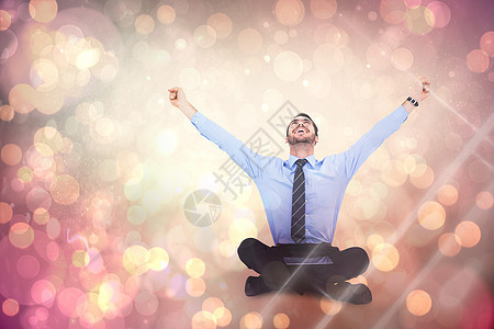 商务人士以平板坐在地板上欢呼声的复合形象药片衬衫欢呼欣快感商务领带绘图头发快乐计算机图片