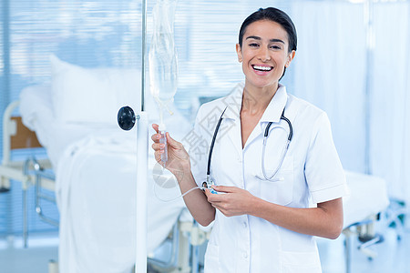 护士连接静脉注射滴滴女士重症监护器材房间医院医生女性头发磨砂膏图片