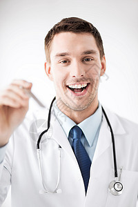 男性耳鼻喉部医生舌头耳朵男人专家职员耳鼻喉科医师家庭医疗保险护理人员图片