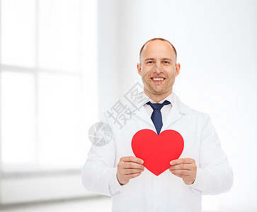带着红心的男医生专家移植卫生脉冲帮助心脏病房间心形机构医院图片