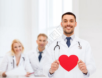 带着红心的男医生卫生帮助外科援助移植情况韵律药品心脏病学男人图片
