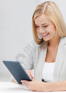 妇女用平板电脑学者学生教育人士办公室电子书快乐考试阅读药片图片