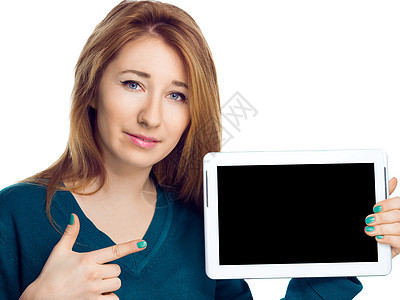 美丽的女人拿着平板电脑 在白色背景的黑屏幕上展示白底彩色图片
