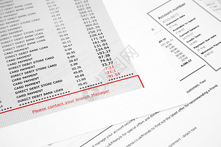 银行和信用卡对账单支出预算经济衰退账单财富紧缩水平家庭信贷债务图片