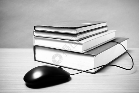 以及计算机书本鼠标黑白颜色风格阅读电脑电子书商业电缆技术互联网学习工作图书馆图片