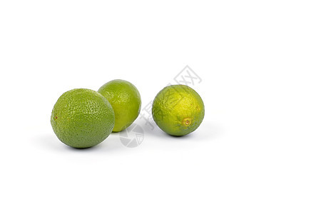白色背景的新鲜石灰水果圆圈柠檬热带团体饮食树叶宏观食物薄荷工作室图片