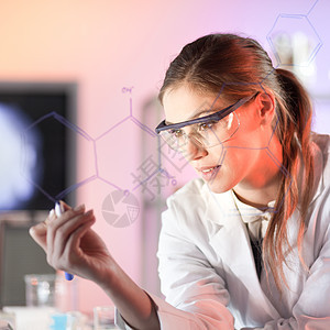 生命科学研究员在实验室工作 是科学家化学技术医院药剂师学生大学医生智慧中心女性图片