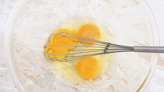 三个鸡蛋和一条有线气球的胡须图片