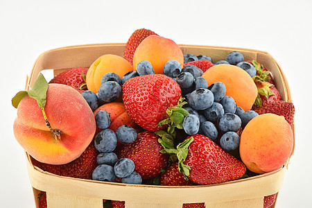 草莓 杏子 蓝莓 蜜桃水壶饮食橙子收成水果农业浆果树叶乡村花园图片