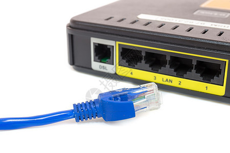 在ADSL路由器网络开关前特写 LAN UTP RJ45 Cat5e宽带安全数据服务电讯办公室电缆电脑互联网中心背景图片