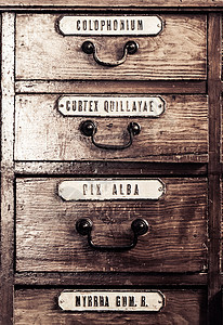 用于药物治疗的老旧木箱化学博物馆制药医疗研究抽屉木头科学药品实验室图片