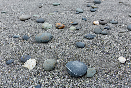 海滩上的碎石石图片