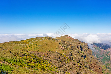 皮科多阿列罗附近的山区地貌天气草地旅行晴天戏剧性高度草原中心天花板气象图片