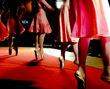 古典舞蹈动作剧院艺术芭蕾舞运动学校脚趾技术女孩女孩们短裙图片