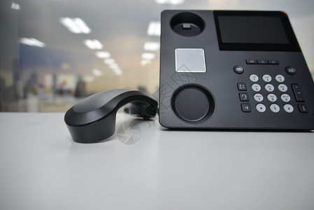 IP电话语音技术办公室按钮知识产权固定电话网络讨论嗓音男人扬声器互联网图片