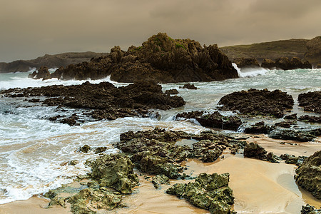 海岩石图片