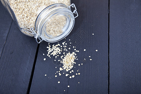 深木木木底的燕麦小麦食物营养棕色粮食桌子白色谷物早餐饮食图片