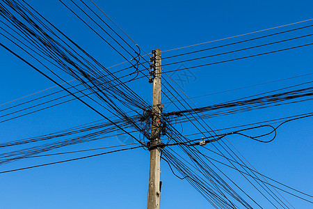 电极和电线蓝色电话电气天空活力金属白色电缆路口绳索图片