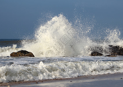 丹麦海岸湿白色元素的威力图片