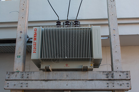电极和电线电压网络变压器电路工程师邮政基础设施绝缘子仪表金属图片
