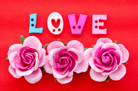 旧粉红玫瑰花朵和爱情文字图片