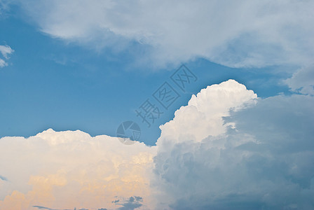 蓝色天空和白云天气柔软度自由阳光气候太阳平流层臭氧天堂气象图片