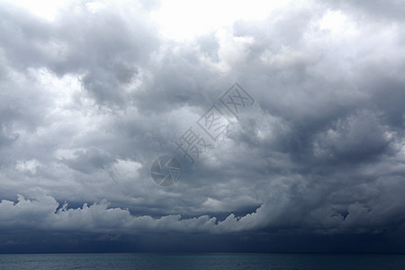 意大利利古里亚的梅德里亚海雨天气风暴城市天空空气气氛危险环境戏剧性灾难图片