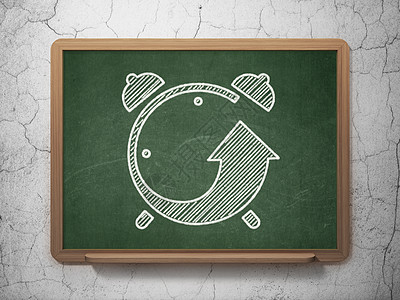 黑板附近灰色桌子上的闹钟高清图片下载-正版图片505653873-摄图网