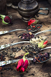 草药茶收集品种勺子食物植物群芳香杯子植物玫瑰香料早餐花瓣图片