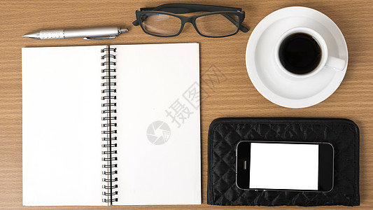 咖啡 电话 眼镜 笔记和钱包电脑手机屏幕杯子细胞笔记本技术办公室商业木头图片