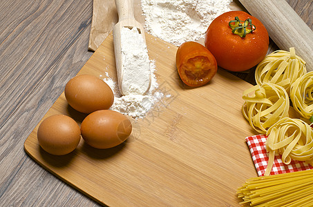 面食和意大利面的成分食物蔬菜厨房饮食斗牛士生活产品午餐小麦毛巾图片