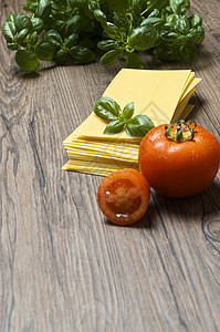 面食和意大利面的成分文化食物午餐叶子团体木头美食小麦厨房面条图片