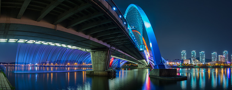 韩国博览会桥彩虹喷泉秀展示旅行首都场景喷泉世界旅游景观记录城市图片